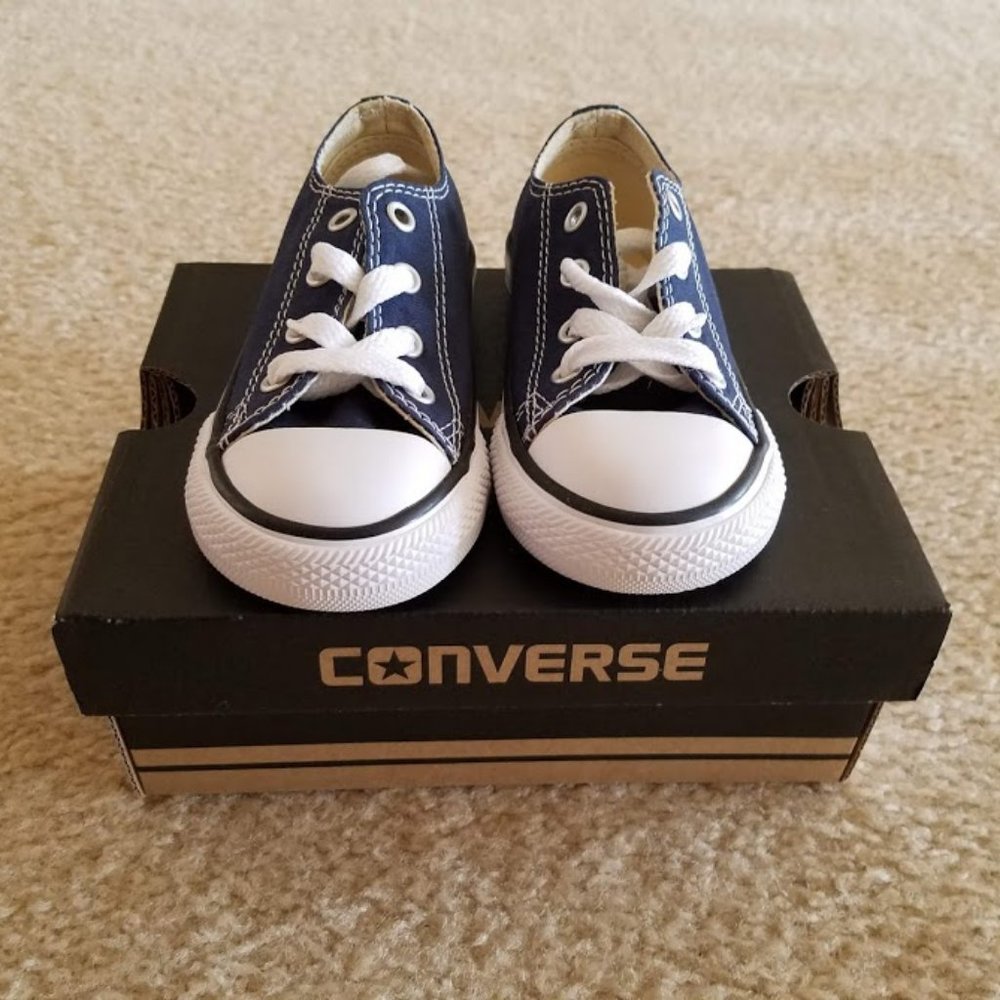 Toddler Navy Converse Sneakers Size 7